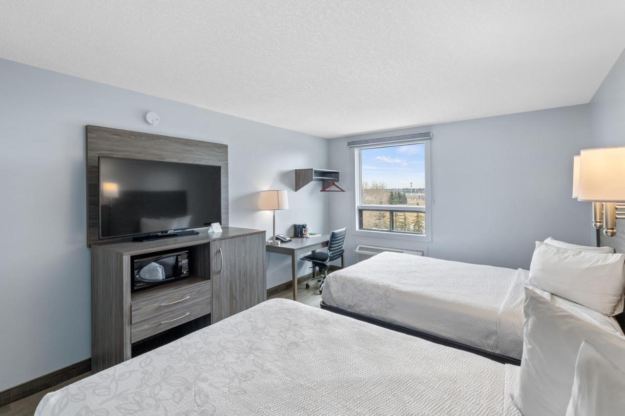 Emerald Hotel & Suites Calgary Airport 外观 照片