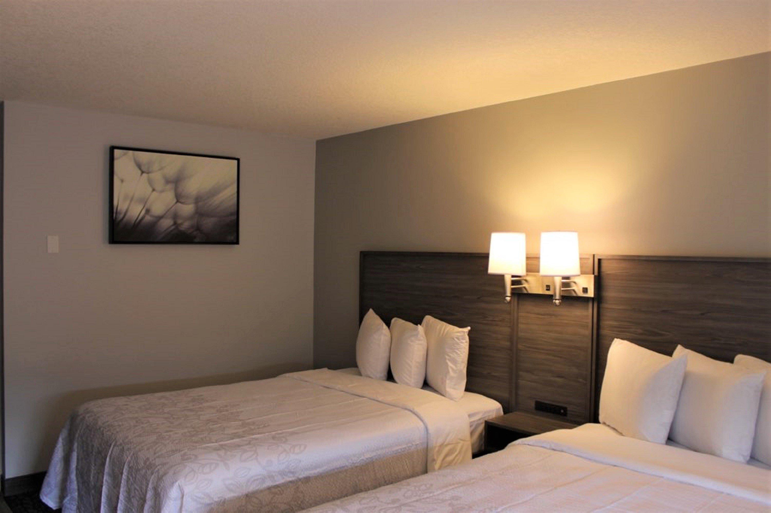 Emerald Hotel & Suites Calgary Airport 外观 照片