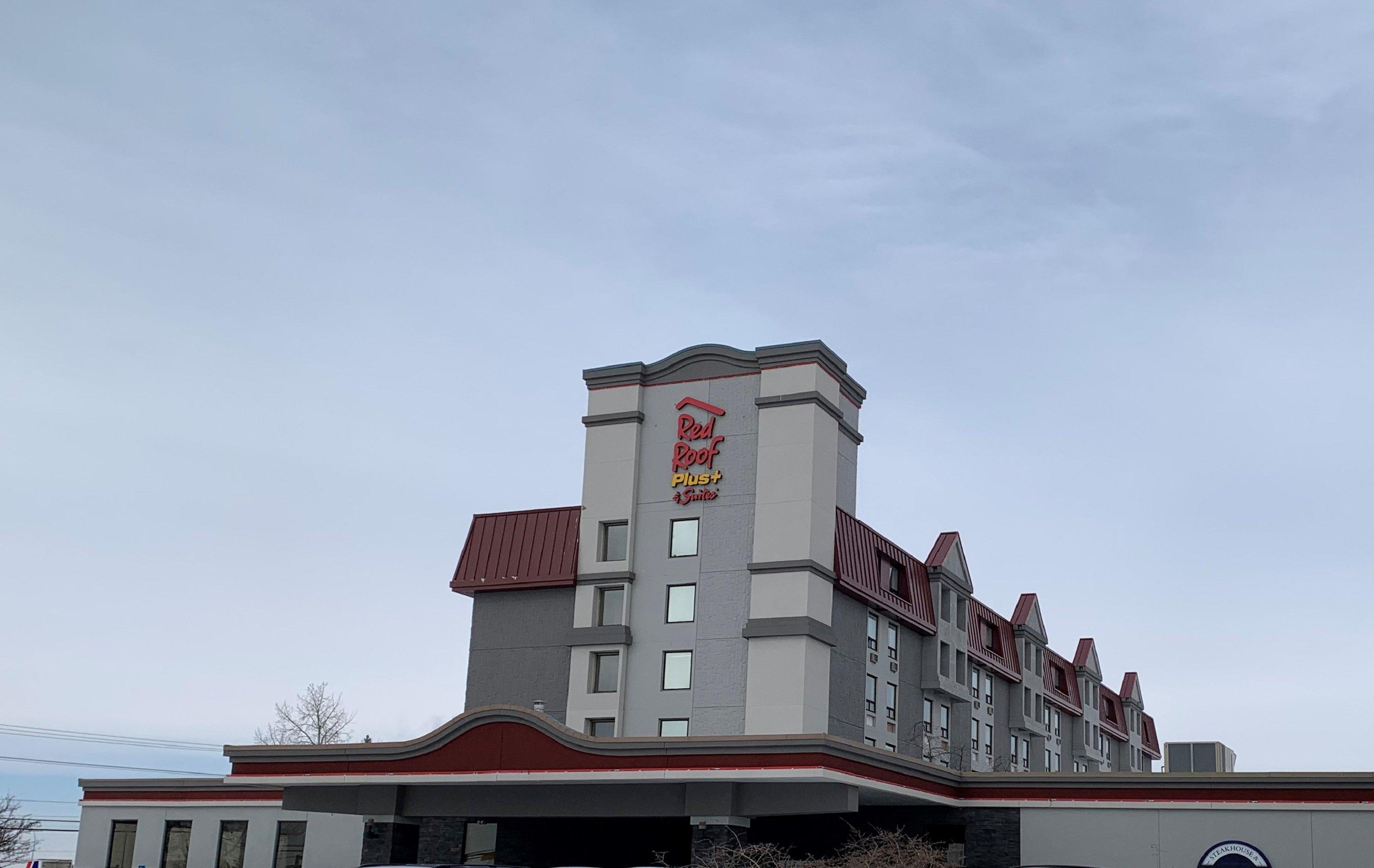 Emerald Hotel & Suites Calgary Airport 外观 照片