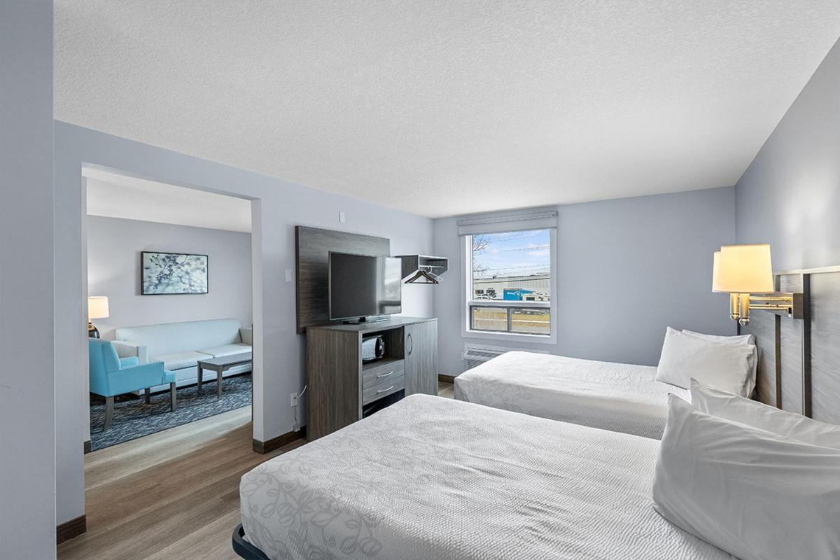 Emerald Hotel & Suites Calgary Airport 外观 照片