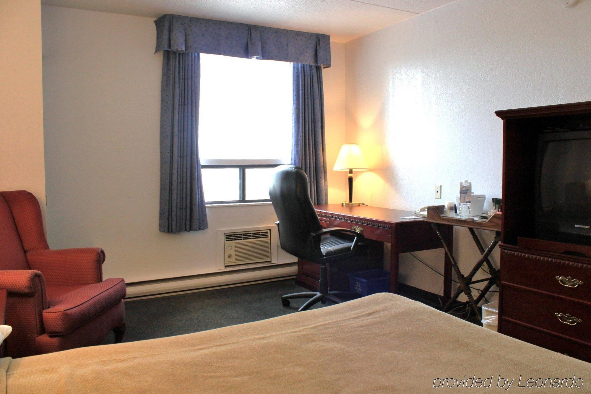 Emerald Hotel & Suites Calgary Airport 客房 照片